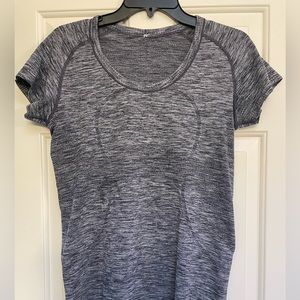 Lululemon Swiftly tech short sleeve shirt